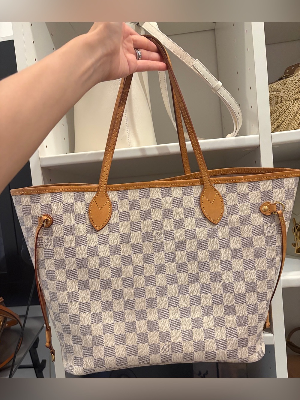 Louis Vuitton Neverfull - Picture 2 of 10